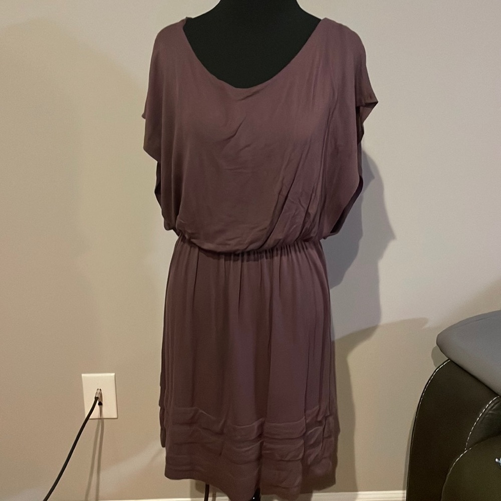 Size medium SUPER SOFT, stretchy comfy dress.  Great condition!
